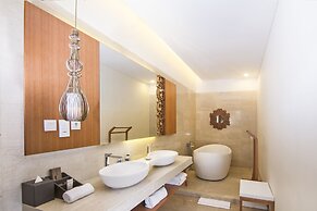 MERUSAKA Nusa Dua