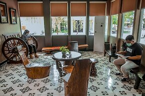 Ox Ville Hotel