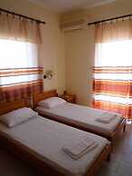 Haris Apartments