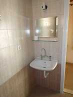 Haris Apartments