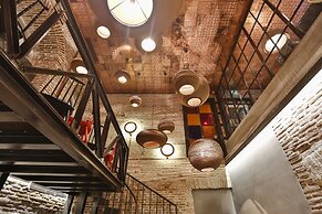 Hotel The Public