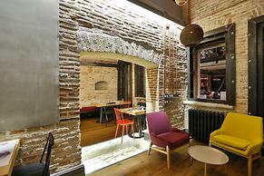 Hotel The Public