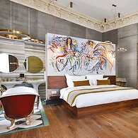 Hotel The Public