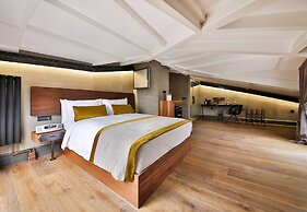 Hotel The Public