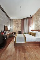 Hotel The Public