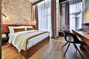 Hotel The Public