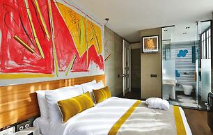 Hotel The Public
