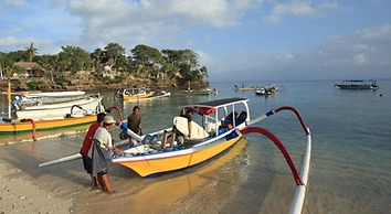 TS Hut Lembongan