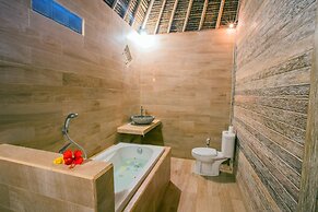 TS Hut Lembongan