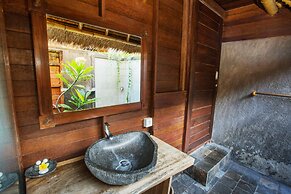 TS Hut Lembongan