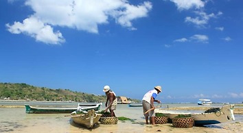 TS Hut Lembongan