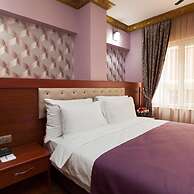 Alrazi Hotel