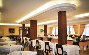 Hotel Iris
