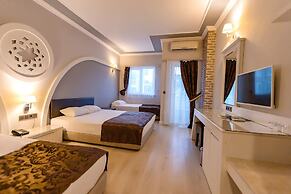 Side Royal Paradise