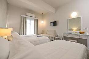 Grotta Hotel