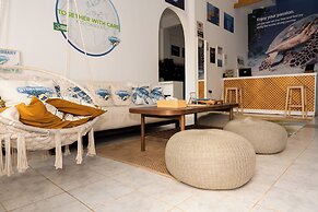 Turquoise Beach Hotel