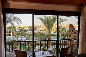 Turquoise Beach Hotel