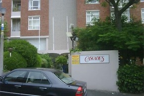 Cascades Suites