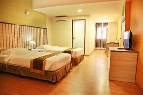 Uptown Hotel