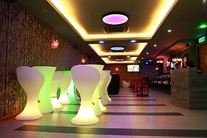 Uptown Hotel
