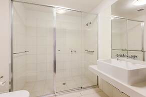Waterfront Melbourne Apartments