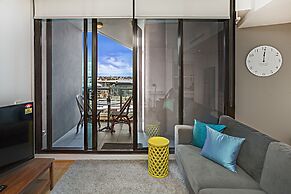 Waterfront Melbourne Apartments