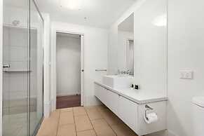 Waterfront Melbourne Apartments