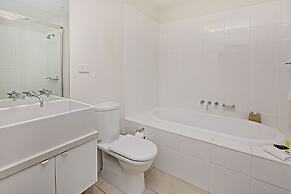 Waterfront Melbourne Apartments