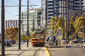 Waterfront Melbourne Apartments