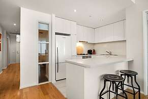 Waterfront Melbourne Apartments