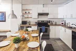 MTLVacationRentals - The Entertainer