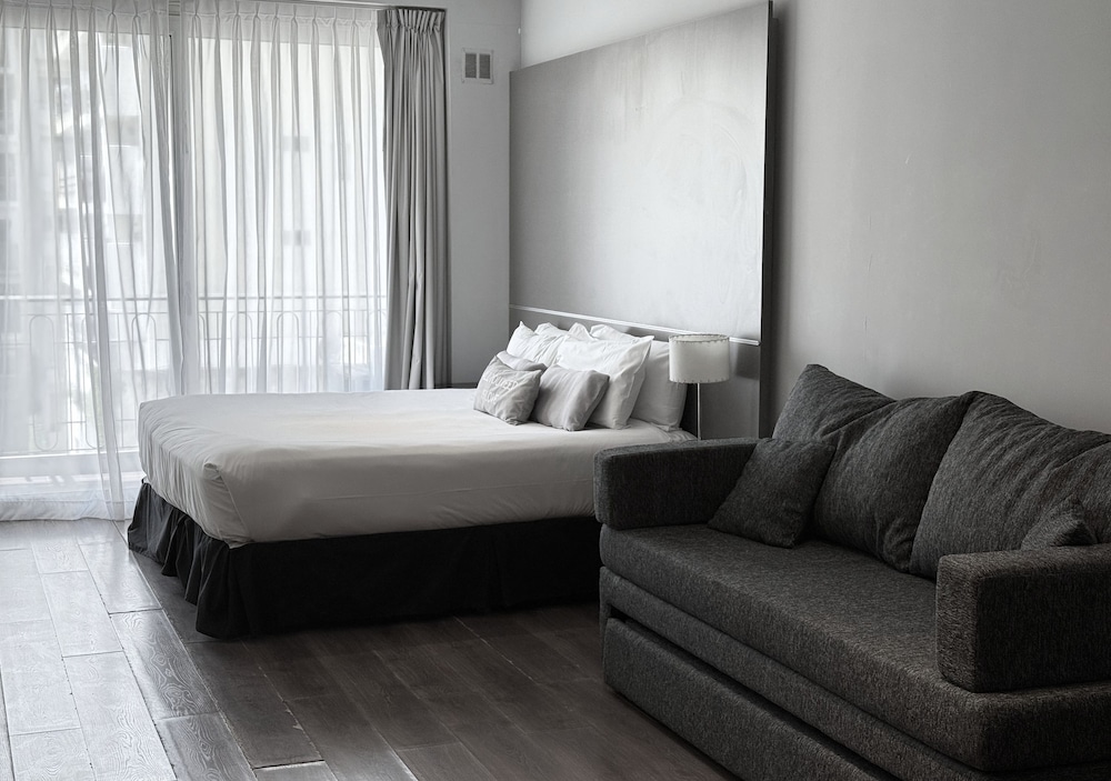 Reco by DOT Suites