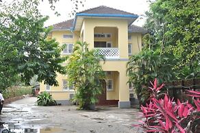 Golden Guest Inn