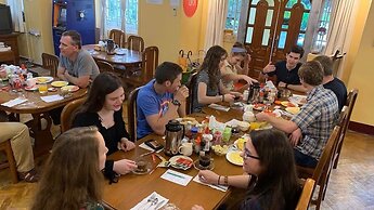 Golden Guest Inn