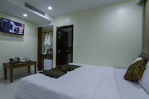 Rose Emerald Hotel