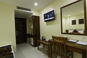 Rose Emerald Hotel