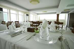 Rose Emerald Hotel