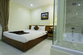 Rose Emerald Hotel