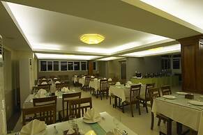 Rose Emerald Hotel