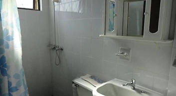Hostal Blest Gana