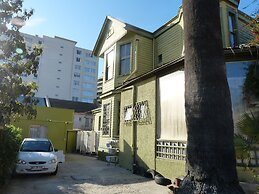 Hostal Blest Gana