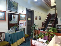 Hostal Blest Gana