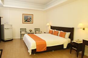 Harbor Town Hotel
