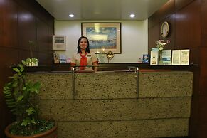 Harbor Town Hotel