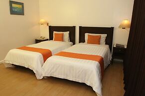 Harbor Town Hotel