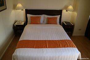 Harbor Town Hotel