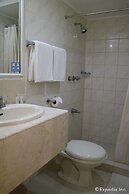 Harbor Town Hotel