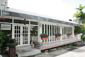 Straits View Hotel