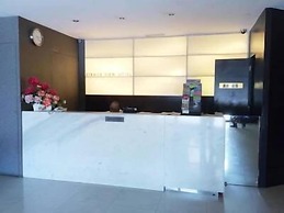 Straits View Hotel