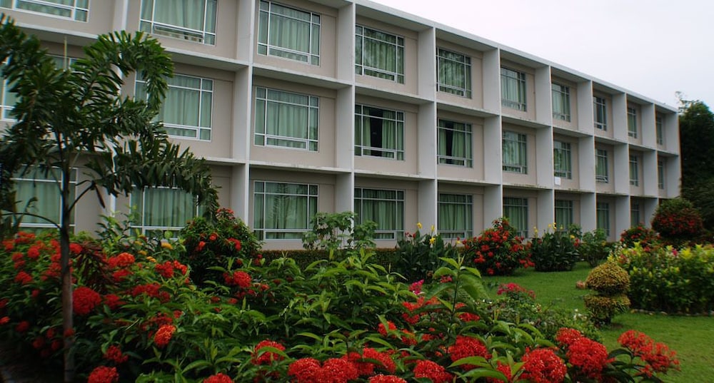 Straits View Hotel